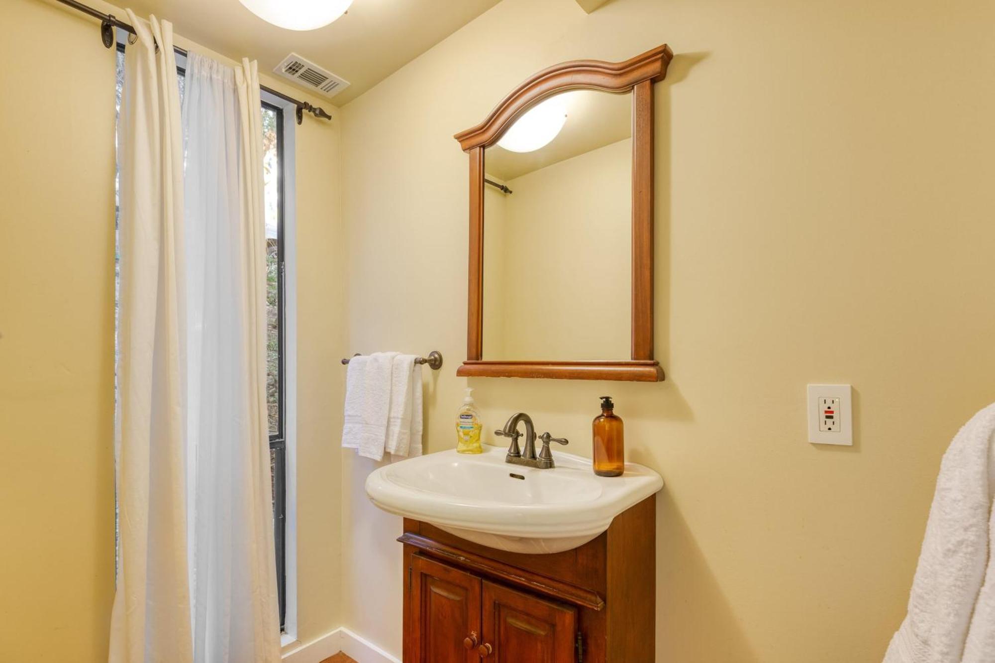 Dawson By Avantstay Serene Austin Home Set Amongst Nature W Pool Hot Tub Close To Lake Travis Exterior foto